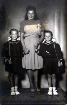 Helena Hartwig z córkami Danutą i Ewą