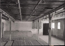 Wnętrze łaźni na terenie byłego obozu koncentracyjnego na Majdanku