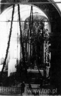 Wnętrze kościoła parafialnego w Kurowie