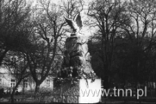 Pomnik Konstytucji 3 Maja na Placu Litewskim