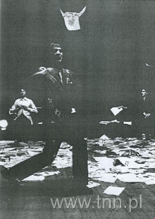 Scena ze spektaklu "Zesłani do raju"