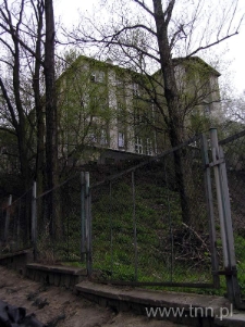 Budynek szkoły przy ulicy Spokojnej