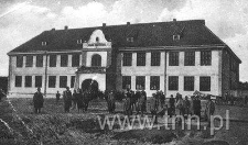 Szkoła powszechna w Tomaszowie Lubelskim