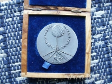 Medal przyznany Ludwikowi Goleckiemu