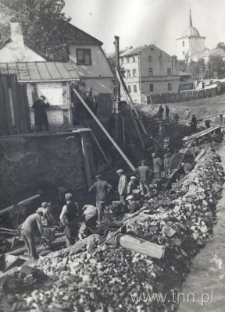 Rzeka Czech&oacute;wka w Lublinie, roboty ziemne. Fotografia