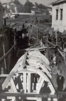 Rzeka Czech&oacute;wka w Lublinie, szalowanie. Fotografia