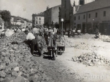 Krakowskie Przedmieście w Lublinie w czasie regulacji. Fotografia