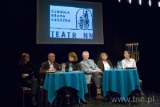 Uczestnicy dyskusji "Pogranicza - Dialekty -Tożsamość"