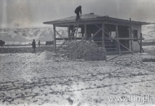 Ogr&oacute;dki działkowe w Lublinie, budowa altanek. Fotografia