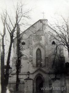 Kościół parafialny we Frampolu po bombardowaniu