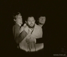 Spektakl "Nie nam lecieć na wyspy szczęśliwe" teatru Provisorium