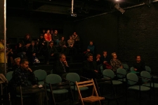 Uczestnicy spotkania "Sztuka Pamięci. Naświetlona historia życia. Stanisława Siurawska"