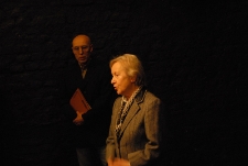 Elżbieta Wolicka podczas uroczysości wręczenia księgi pamiątkowej "Mit - symbol- mimezis. Studia z dziejów teorii i historii sztuki"