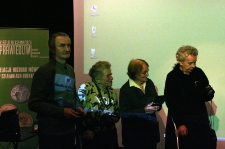 Sprawiedliwi Wśr&oacute;d Narod&oacute;w Świata uczestniczący w spotkaniu inaugurującym działania edukacyjne "Światła w Ciemności - Sprawiedliwi wśr&oacute;d Narod&oacute;w Świata"