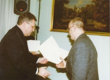 Profesor Zbigniew Hołda i Aleksander Kwaśniewski
