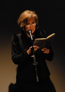 Eliza Nowikowska czyta fragment "Poematu o mieście Lublinie" J&oacute;zefa Czechowicza