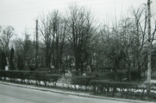 Bychawa, woj. lubelskie. Skwer przy dawnej ulicy 22 Lipca