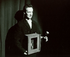 Witold Dąbrowski podczas premiery spektaklu "Ziemskie pokarmy"