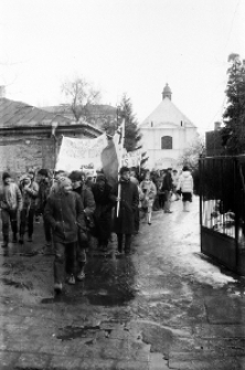 Manifestacja studencka w Lublinie z okazji 20 rocznicy Marca 1968 roku