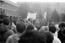 Spotkanie Niezależnego Zrzeszenia Studentów Uniwersytetu Marii Curie-Skłodowskiej oraz Katolickiego Uniwersytetu Lubelskiego podczas wiecu w 20 rocznicę Marca 1968 w Lublinie