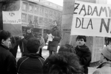 Odczyt przemówienia podczas wiecu pod pomnikiem Marii Curie-Skłodowskiej w 20 rocznicę Marca 1968 w Lublinie