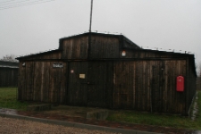 Barak numer 47 byłego obozu koncentracyjnego na Majdanku gdzie eksponowana jest instalacja Shrine