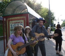 Uczestnicy Happeningu Trolejbus Poezji