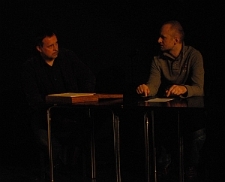 Wręczenie nagrody "Kamień" Tomaszowi R&oacute;życkiemu podczas festiwalu Miasto Poezji 2010 w Lublinie