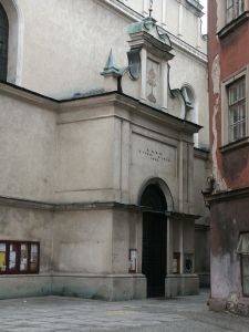 Bazylika pw. św. Stanisława w Lublinie. Widok zewnętrzny kruchty.