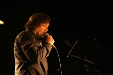 Jurij Andruchowycz podczas koncertu z zespołem Karbido