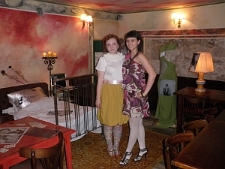 Organizatorki wystawy "Synestezja"