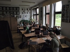 Uczniowie podczas spokania z Marcinem Sudzińskim