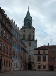 Wieża Trynitarska w Lublinie. Widok od strony Rynku.