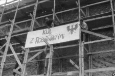 Przygotowania do rotacyjnego protestu na schodach KUL - „Sitting”, 5 - 10 maja 1988 roku w Lublinie