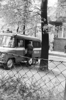 ZOMO aresztujące demonstrantów uczestniczących w manifestacji w dniu 10 maja 1988 roku w Lublinie