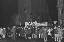 Manifestacja zorganizowana 11 listopada z okazji 70 rocznicy odzyskania niepodległości