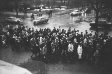 Happening Pomarańczowej Alternatywy zorganizowany 6 grudnia 1988 roku