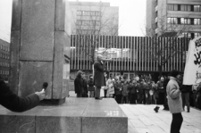 Przemawiający podczas wiecu 13 grudnia 1988 w Lublinie