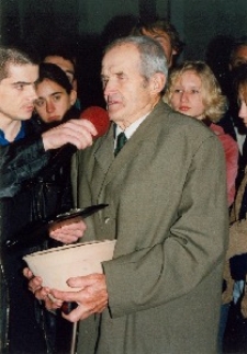 Franciszek Kiryluk podczas Misterium Pamięci "Jedna Ziemia - Dwie Świątynie"