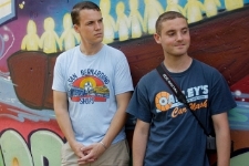 Gaelen Smith i Matthew Litwack - wsp&oacute;łtw&oacute;rcy projektu Mural Graffiti