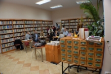 Przygotowania do spotkania z mieszkańcami dzielnicy Kalinowszczyzna w Miejskiej Bibliotece Publicznej Filia nr 10 w Lublinie