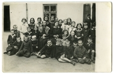 Uczniowie trzeciej klasy szkoły podstawowej przy ulicy Żmigród w Lublinie