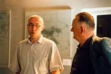 Doc. Romuald Dylewski i Tomasz Pietrasiewicz w Ośrodku "Brama Grodzka - Teatr NN"