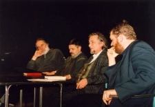 Uczestnicy "Spotkania z mesjanizmem i mistyką żydowską" oraz jego prowadzący