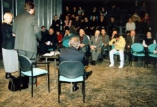 Publiczność podczas spotkania z Ryszardem Lőwem