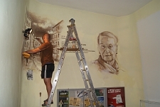 Mural Julii Hartwig w III LO im. Unii Lubelskiej