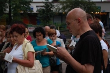 Czytanie fragmentu "Poematu o mieście Lublinie" podczas spaceru