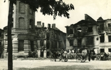 Lublin 1944, zniszczona zabudowa przy placu Bernardyńskim