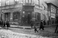 2 Świętoduska Street and a corner of Zielona Street in Lublin