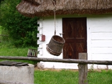 Muzeum Wsi Lubelskiej - wiadro do czerpania wody